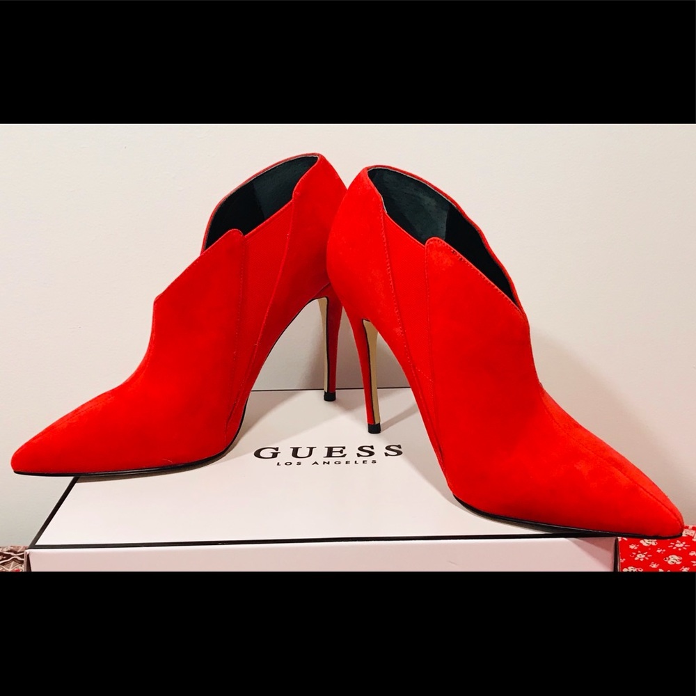 GUESS ONDREA